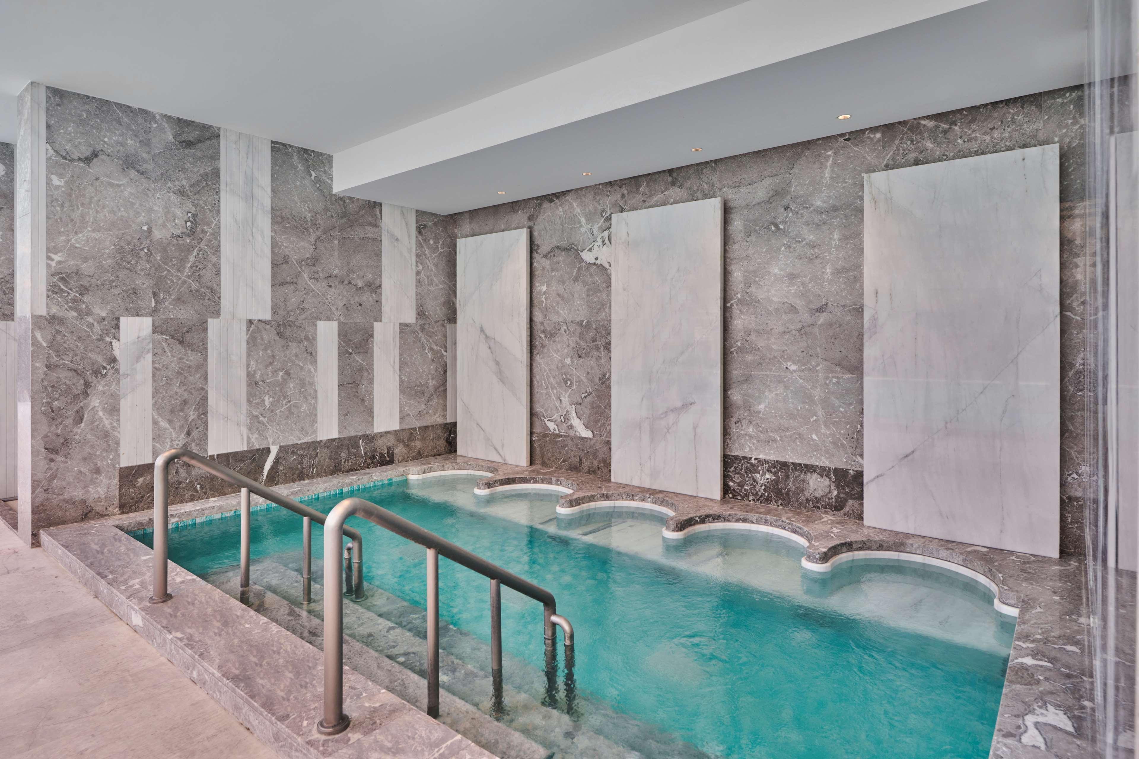 ホテル Hilton Yancheng 塩城 エクステリア 写真