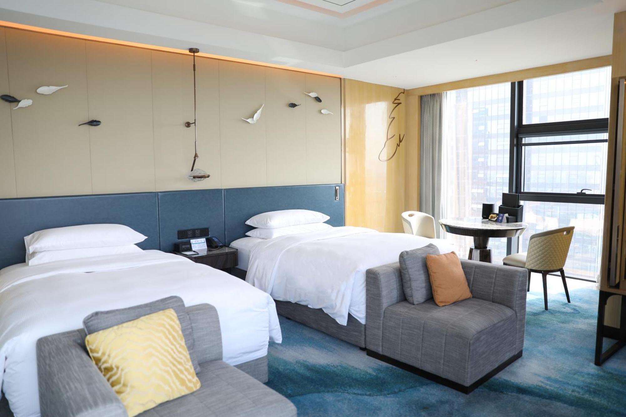 ホテル Hilton Yancheng 塩城 エクステリア 写真