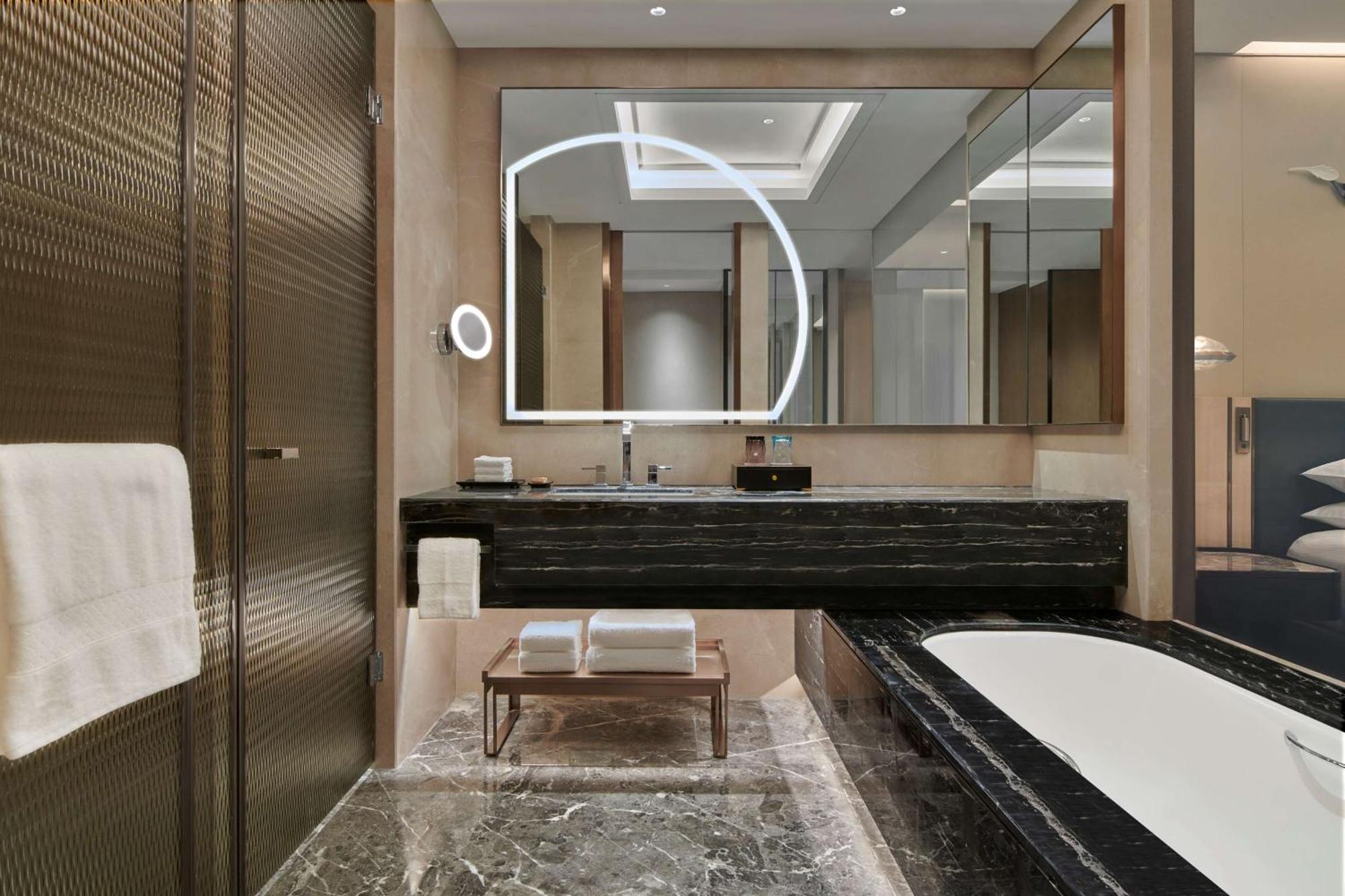 ホテル Hilton Yancheng 塩城 エクステリア 写真