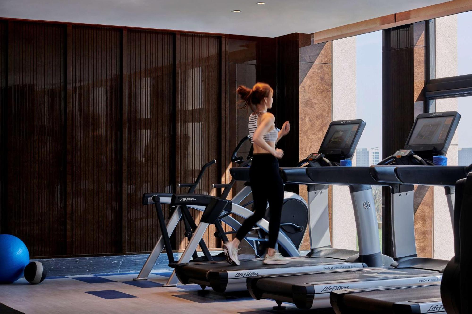 ホテル Hilton Yancheng 塩城 エクステリア 写真